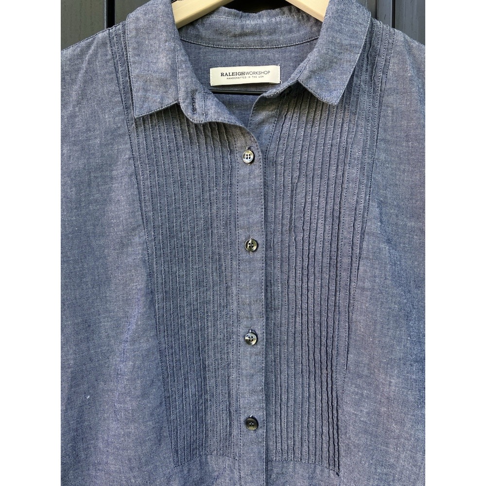 Raleigh Denim Workshop Tuxedo Shirt Sz M 100% Cotton Chambray Pleated Front USA - Picture 3 of 7